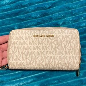 Michael Kors Signature White Wallet Wristlet